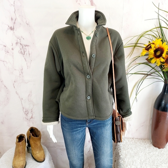GAP Jackets & Blazers - Gap fleece lined olive green cropped jacket